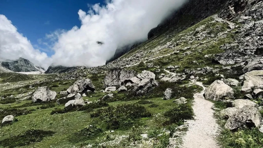 उत्तराखंड का अनोखा ट्रैक: 125 साल बाद बदली पहचान, 50 गांवों और हिमालयी खूबसूरती को समेटे है यह 200 किमी का रास्ता