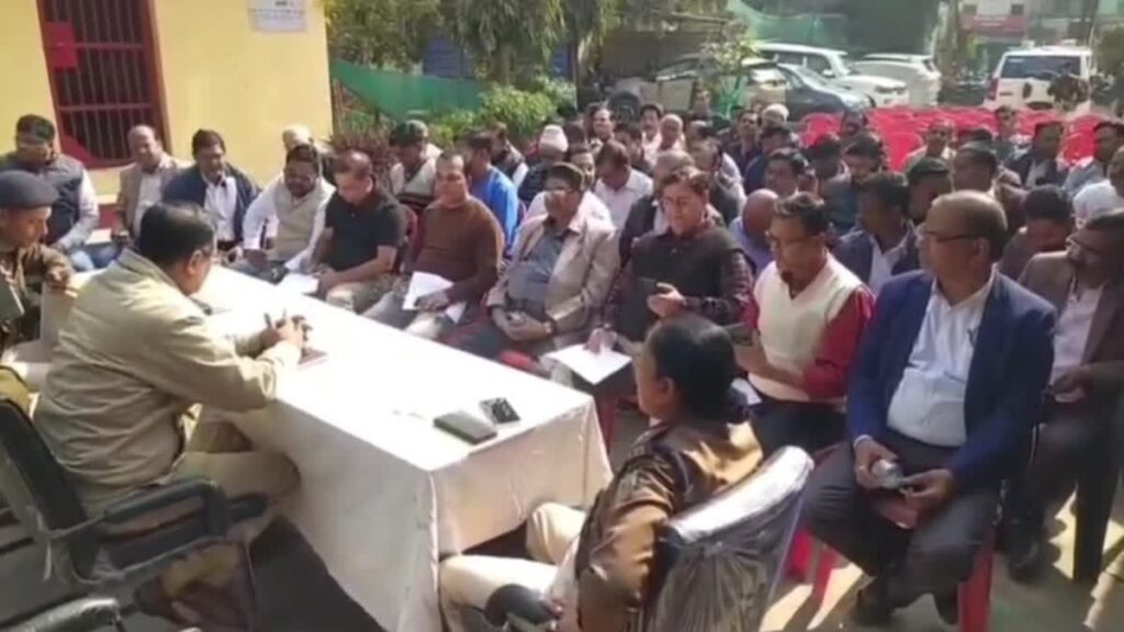 ज्वेलरी शॉप में नकाबपोश की एंट्री पर रोक का विरोध, पुलिस से वैकल्पिक व्यवस्था की मांग