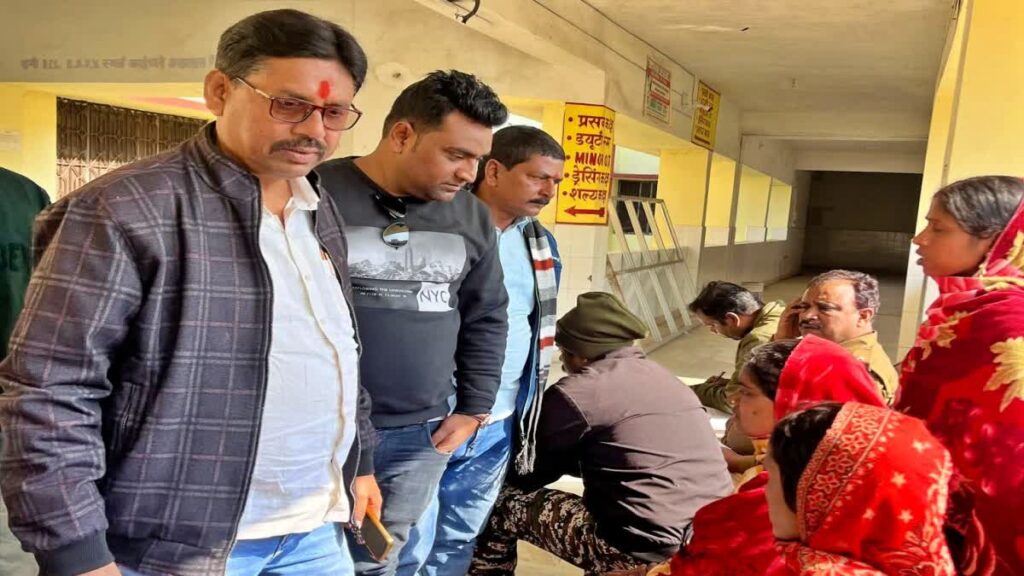 देवघर के मधुपुर में दो पक्षों के बीच झड़प, सांसद निशिकांत दुबे ने मंत्री हफीजुल अंसारी की भूमिका पर उठाया सवाल