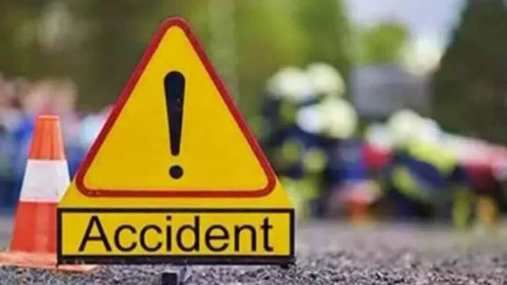 पलामू में सड़क दुर्घटना में दो युवक की मौत, गाड़ी और बाइक की टक्कर से हुआ हादसा
