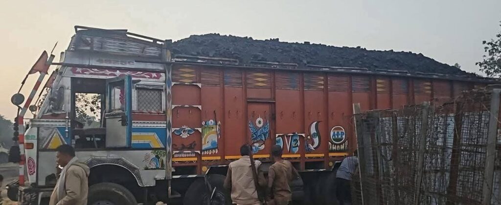 Gaya Illegal Coal Transport: 6 Trucks Seized in 3 Days, Police Action Continues