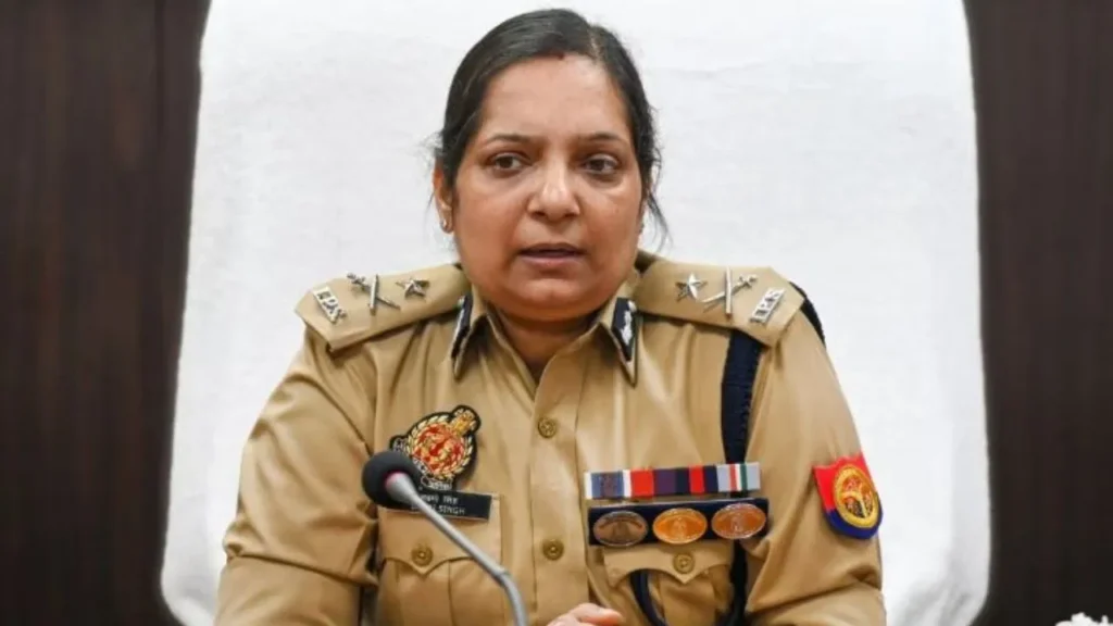 एक्शन में कमिश्नर लक्ष्मी सिंह: लिफ्ट स्नैचिंग मामले में लापरवाही पर कड़ा प्रहार, अधिकारियों को हटाया, आरोपी गिरफ्तार