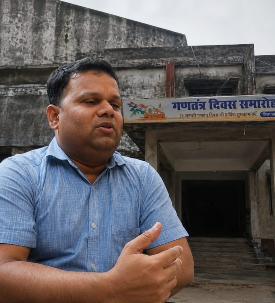 पाकुड़ खनन घोटाला: 13 पत्थर कारोबारियों पर FIR, रकबा कम दिखाकर ली थी फर्जी मंजूरी — पढ़िए पूरी खबर, कौन-कौन है इस घोटाले में शामिल पाकुड़ खनन घोटाला: पुलिस ने दर्ज की 13 पत्थर माफियाओं के खिलाफ प्राथमिकी"