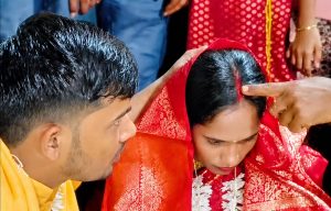 सोशल मीडिया पर मिले, सात फेरे लिए! धनबाद की इस लव स्टोरी ने तोड़ दिए सभी रिकॉर्ड, जानिए पूरी कहानी