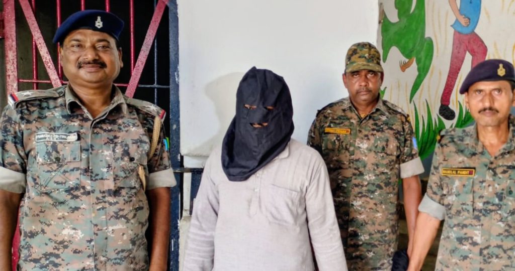 PFI कनेक्शन मामले में बड़ा एक्शन! सजायाफ्ता हजेला शेख गिरफ्तार, भेजा गया जेल