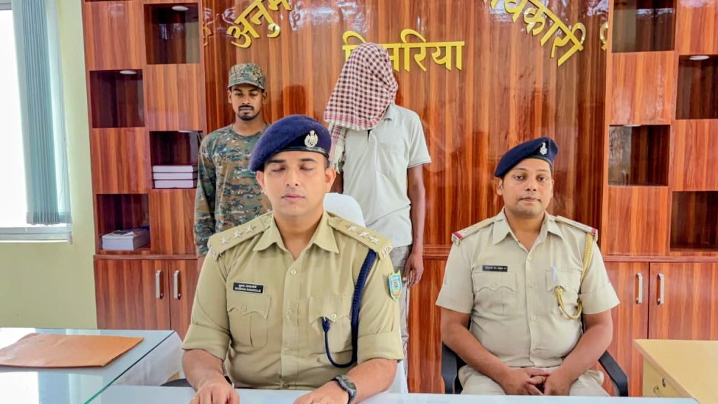 चतरा पुलिस का बड़ा एक्शन: 6 मामलों का वांछित टीएसपीसी उग्रवादी नरेश गंझू उर्फ रविकांत गिरफ्तार चतरा पुलिस द्वारा गिरफ्तार टीएसपीसी के वांछित उग्रवादी नरेश गंझू उर्फ रविकांत